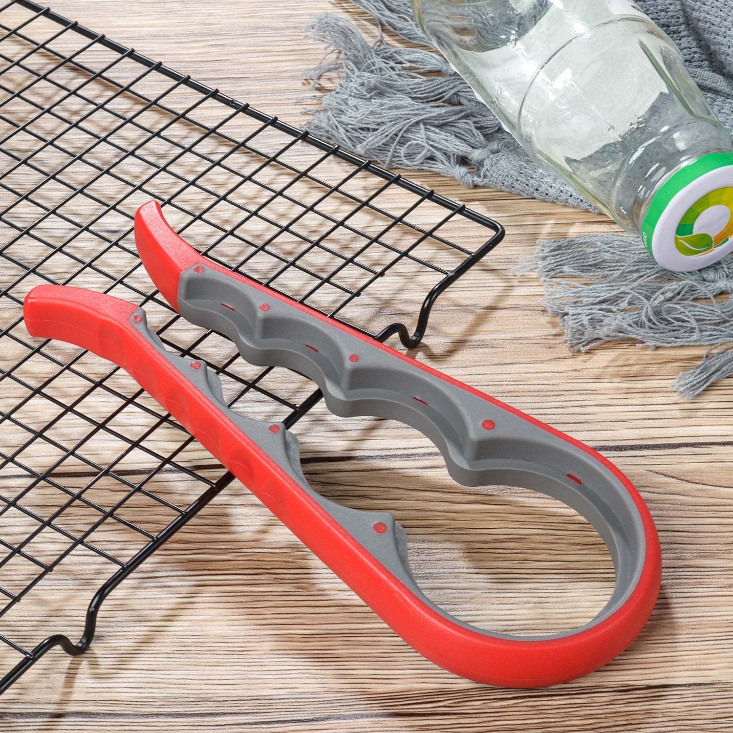 4-in-1 Multifunctional Jar Opener – Ergonomic Grip, Smooth Edge, Safe for Cans/Bottles, Bulk Pack for Kitchen Use