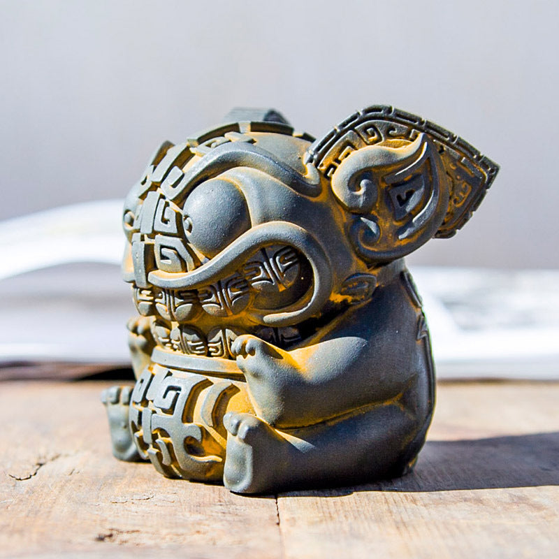 Chinese Guochao Gold Beast Decor – Handcrafted Faux Cast Iron, Mythical Desk Ornament for US Home Study, Auspicious Cultural Art