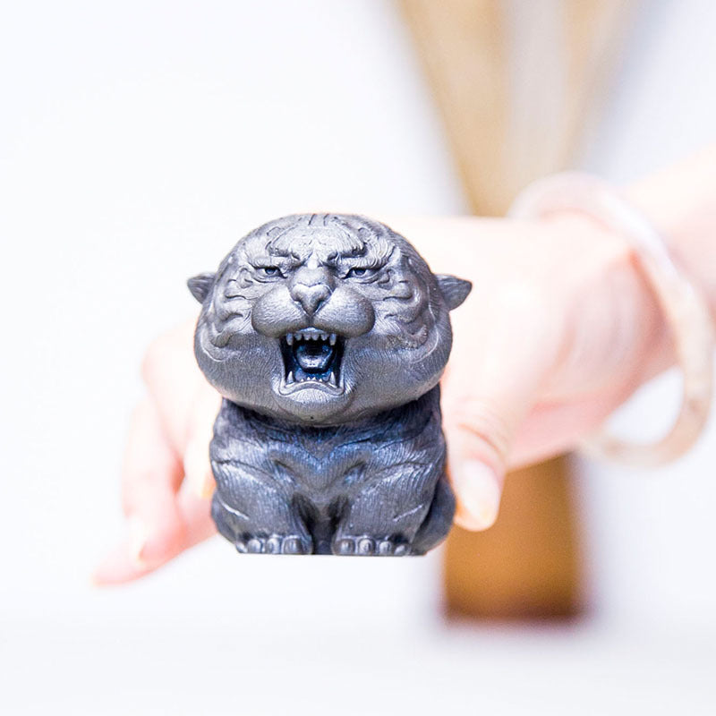 Chinese Lucky Tiger Figurine – Handmade Faux Cast Iron, Raisable Tea Pet, Wellness Desk Decor, Collectible for US Tea Enthusiasts