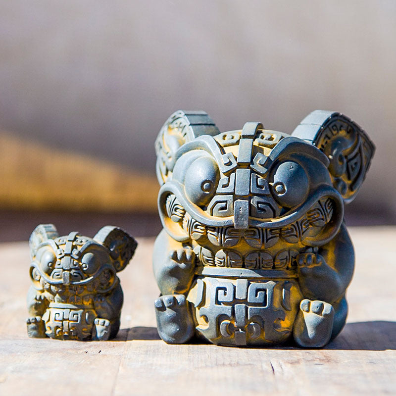 Chinese Guochao Gold Beast Decor – Handcrafted Faux Cast Iron, Mythical Desk Ornament for US Home Study, Auspicious Cultural Art